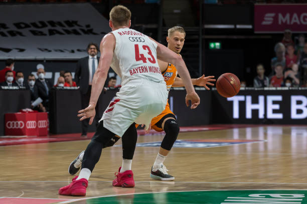 通过大量的 通过大量的